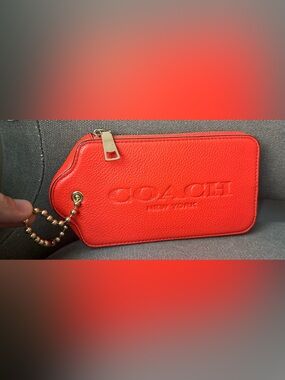 Coach XL tag Wristlet Red Leather Multifunction Case | Coin Purse, Card Holder